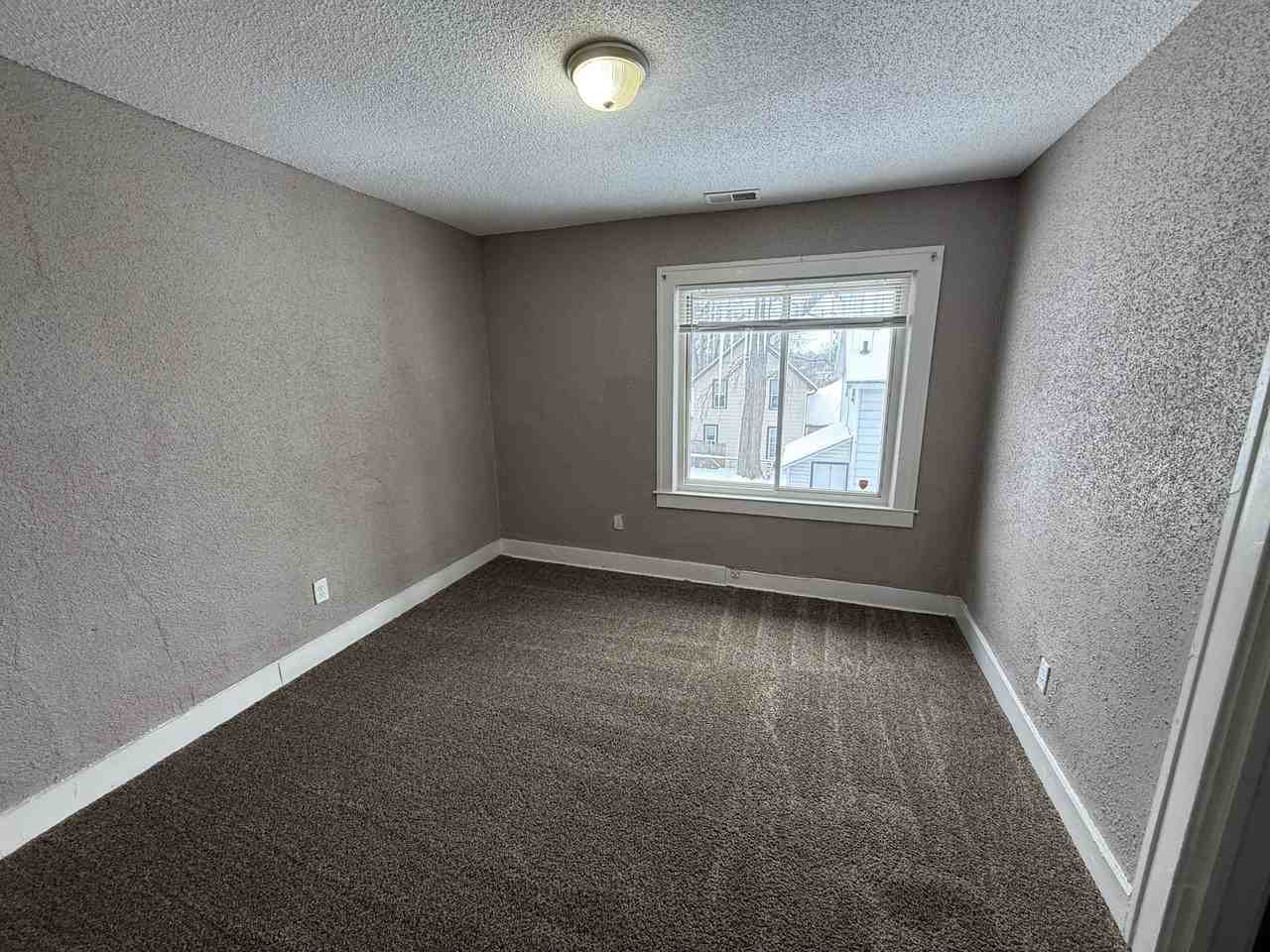 163 Green St #1 - Photo 5 of 9