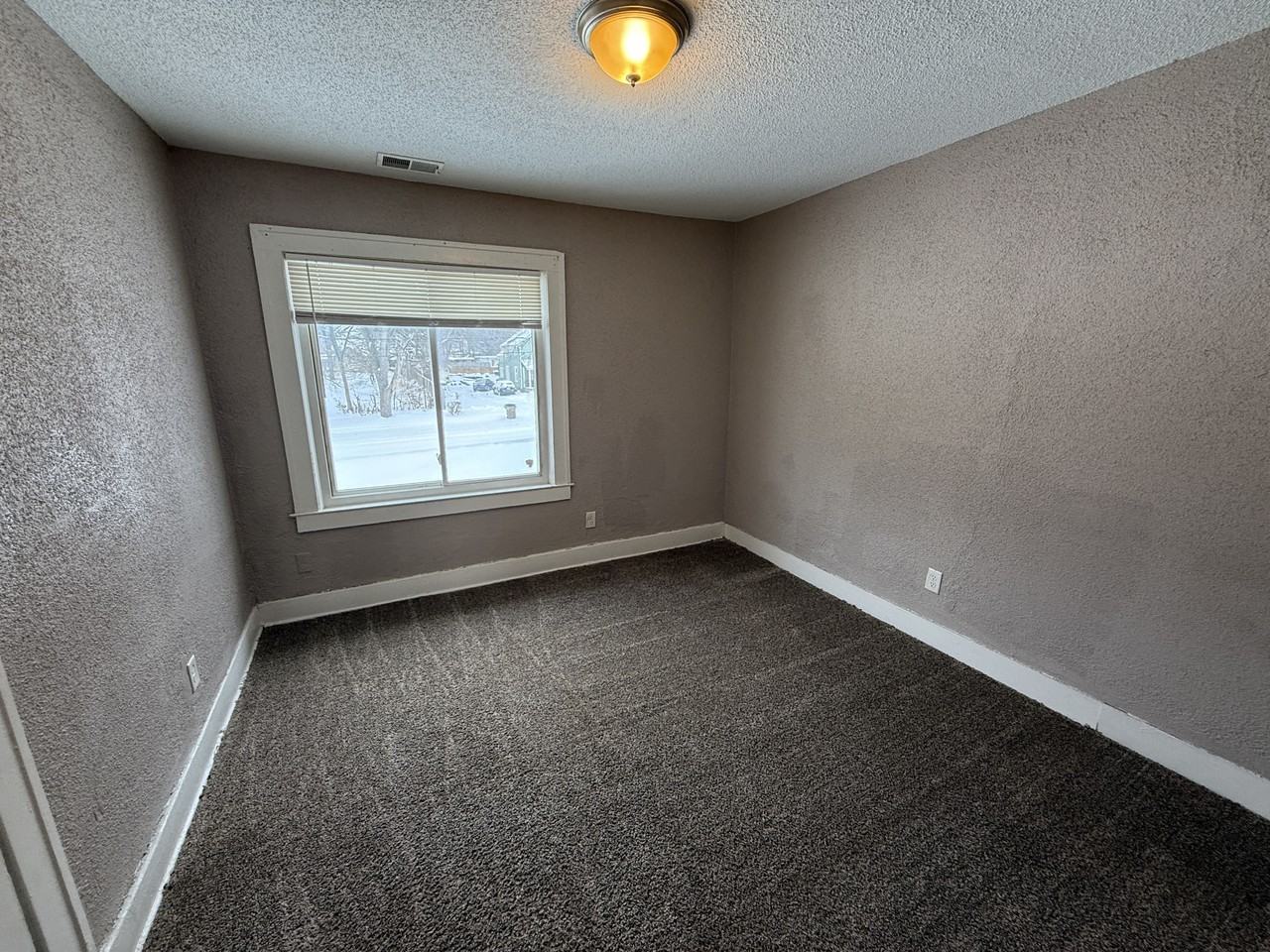 163 Green St #1 - Photo 6 of 9