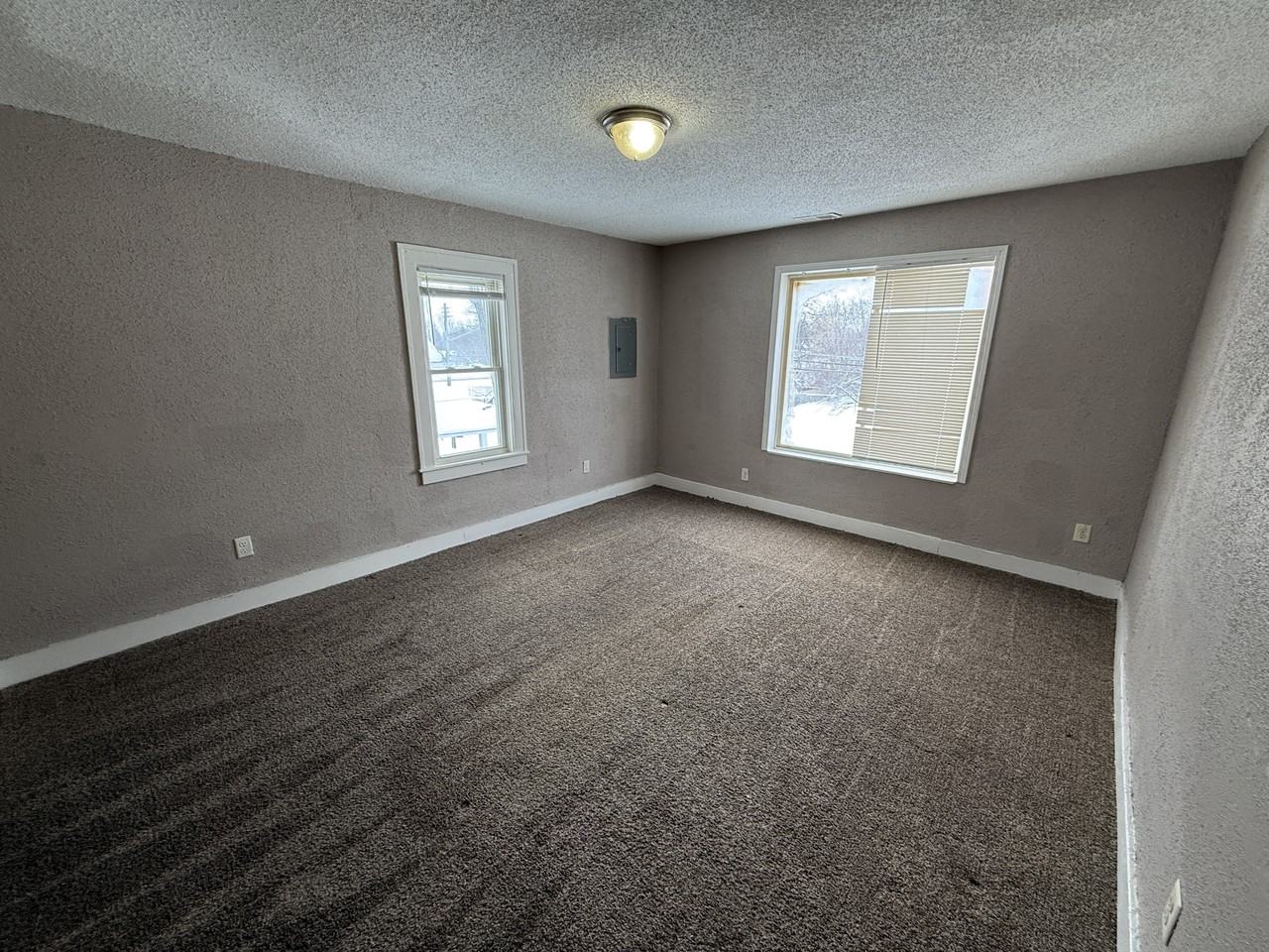 163 Green St #1 - Photo 7 of 9