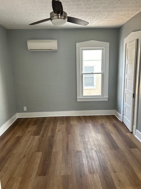 727 Inverness Ave - Photo 6 of 10