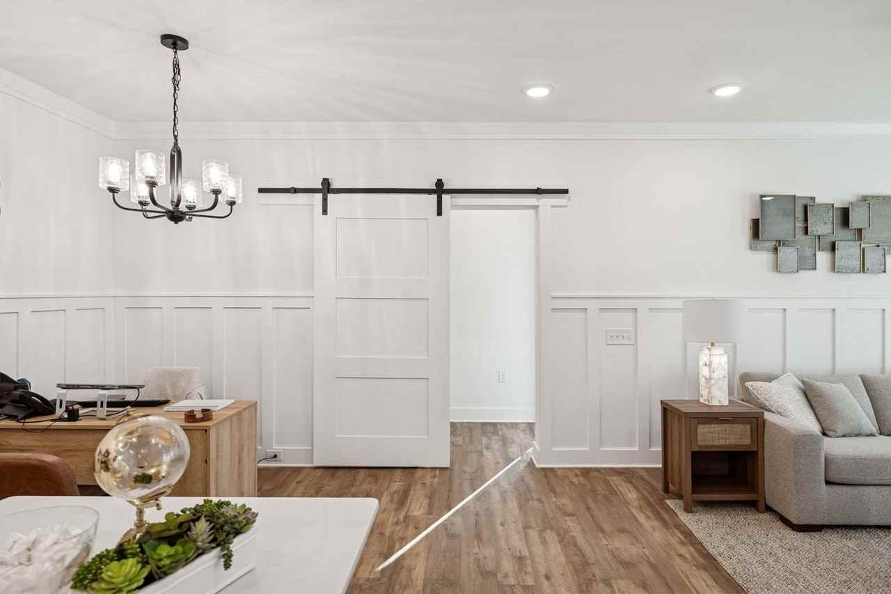 The Emerson at Commonwealth - Photo 7 of 50