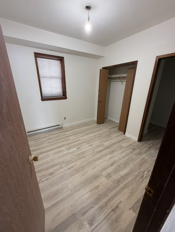 1923 12th Ave N #8 - Photo 4 of 8