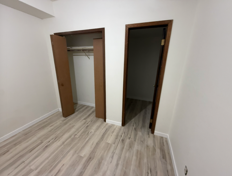 1923 12th Ave N #8 - Photo 5 of 8