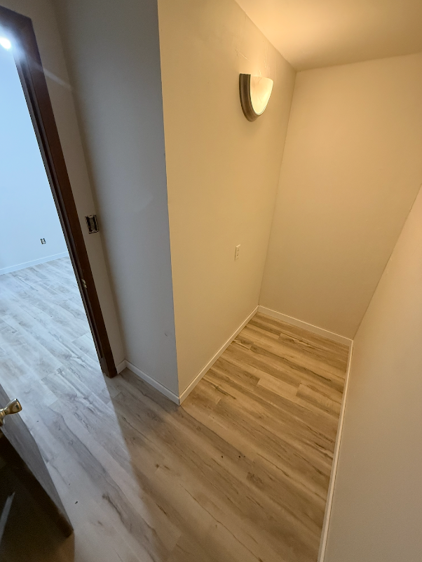 1923 12th Ave N #8 - Photo 6 of 8