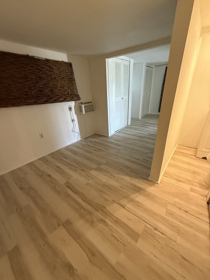 381 Jacaranda Cir #NA - Photo 4 of 19