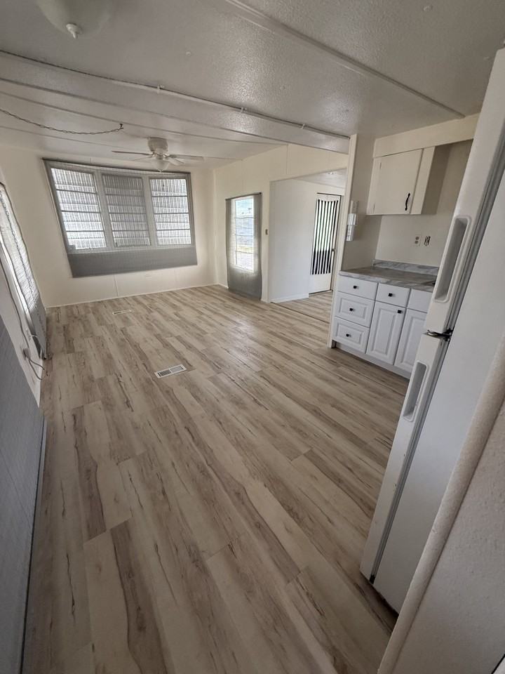 381 Jacaranda Cir #NA - Photo 7 of 19