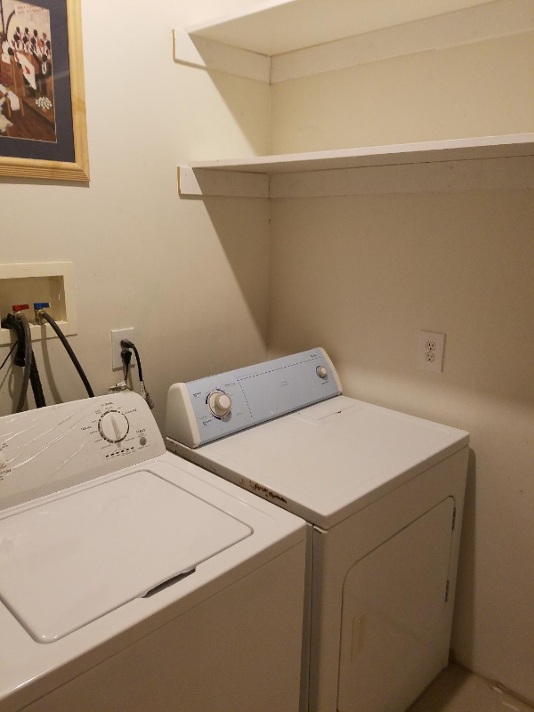 445 E Bowen Ave - Photo 6 of 9