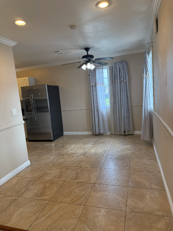 665 Larimore Ave #1 - Photo 4 of 18