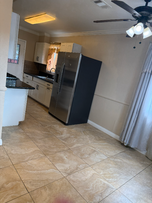 665 Larimore Ave #1 - Photo 5 of 18