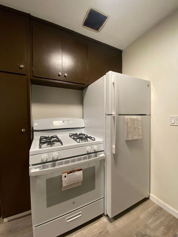 2315 Parker St - Photo 2 of 26