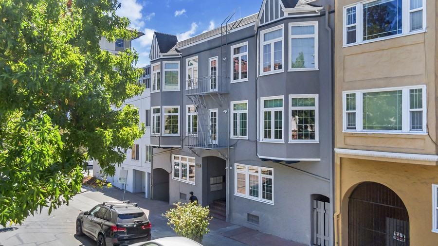 1856 Spruce Street - Photo 4 of 8