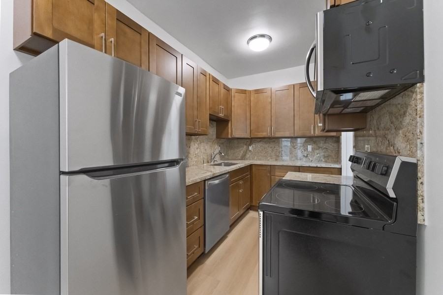 1856 Spruce Street - Photo 6 of 8