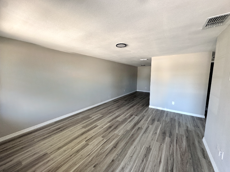 5928/5930 13Th Street Court East #5928 - Photo 2 of 10