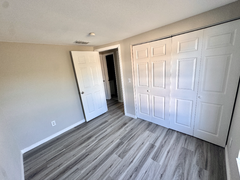 5928/5930 13Th Street Court East #5928 - Photo 7 of 10