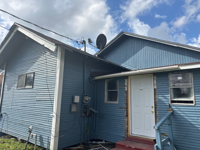 2728 9th St - Photo 4 of 14