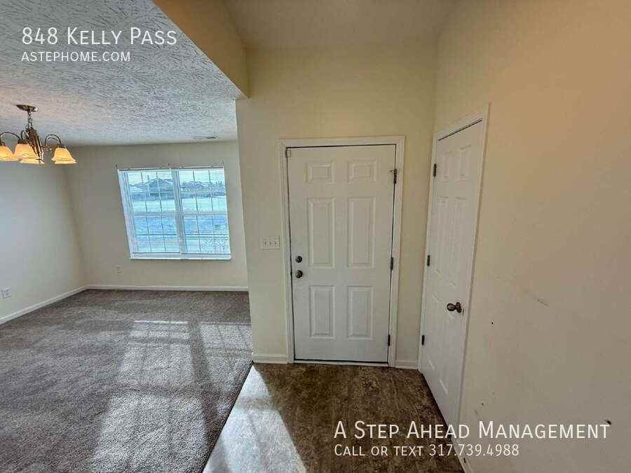 848 Kelly Pass - Photo 3 of 30