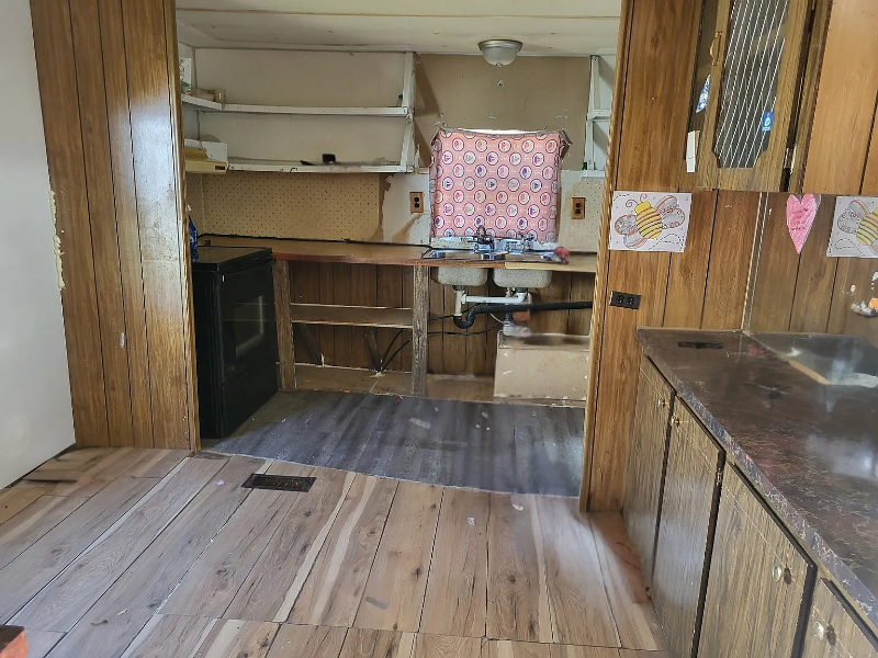 2175 E Main St - Photo 2 of 7