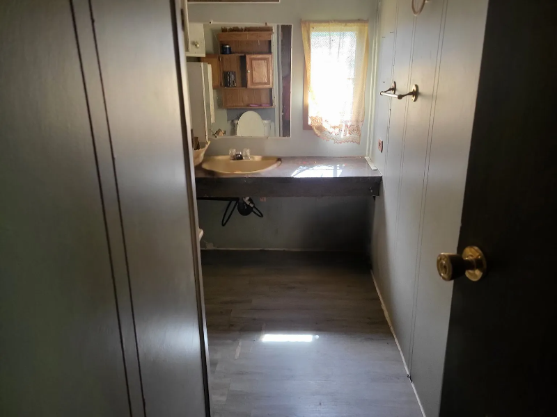 2175 E Main St - Photo 5 of 7