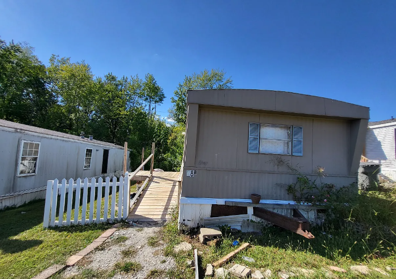 2175 E Main St - Photo 6 of 7