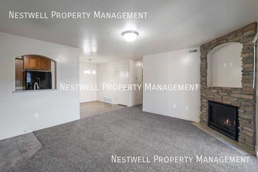 1045 S 1700 W #911 - Photo 4 of 19