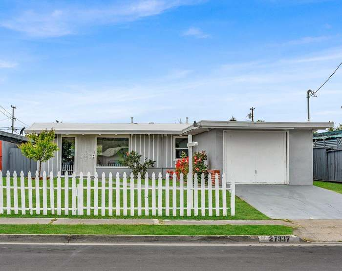 27837 Ormond Ave - Photo 2 of 18