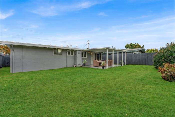 27837 Ormond Ave - Photo 3 of 18