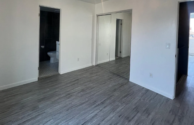 969 Sigsbee St - Photo 7 of 20