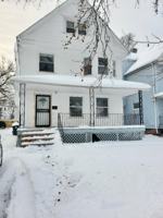 featured image of 1378 E 94th St