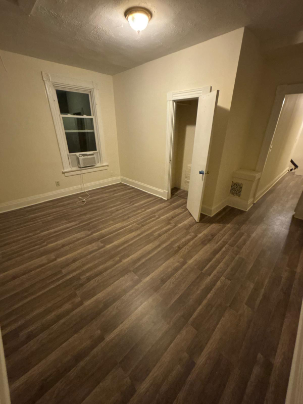 1821 Courtland Ave #1 - Photo 3 of 10