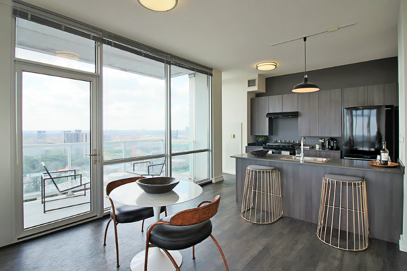 2148 S Indiana Ave - Photo 3 of 20