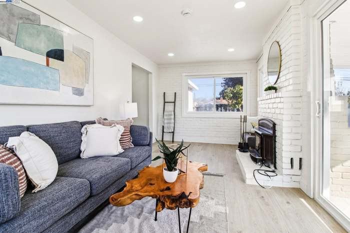 35593 Cleremont Dr - Photo 7 of 19