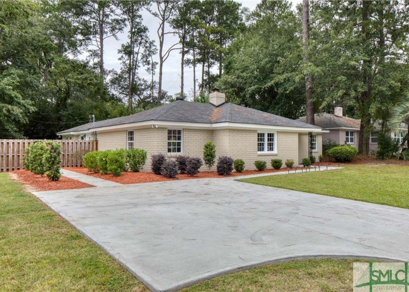 5221 Habersham St - Photo 2 of 13