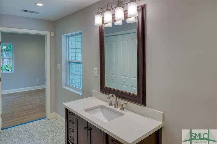 5221 Habersham St - Photo 6 of 13