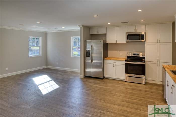 5221 Habersham St - Photo 7 of 13