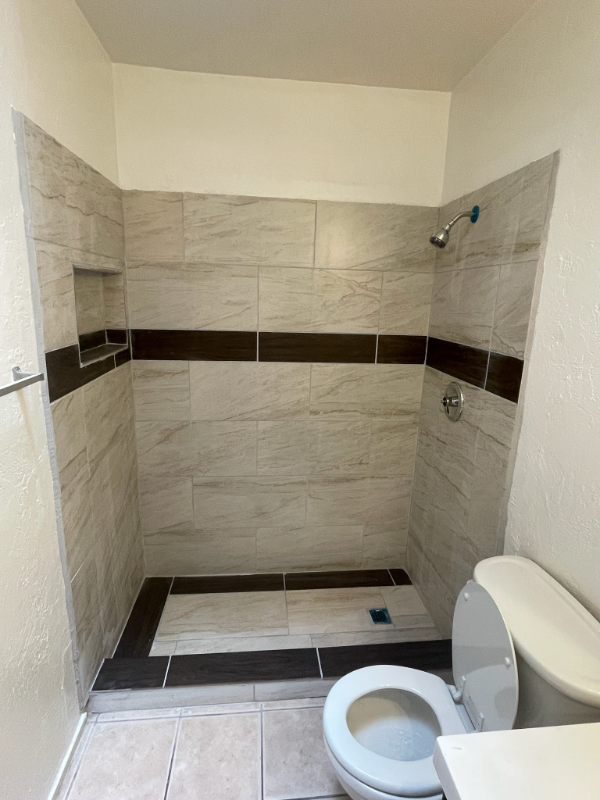 253 W Lee St #253 - Photo 5 of 10