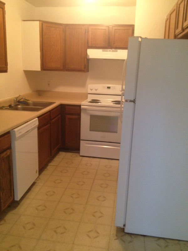 253 W Lee St #253 - Photo 6 of 10