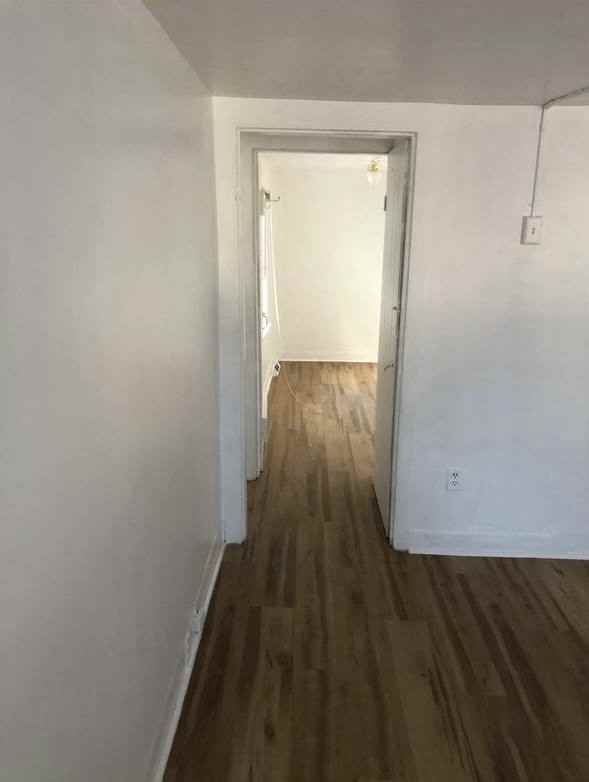 618 Centre St - Photo 4 of 11