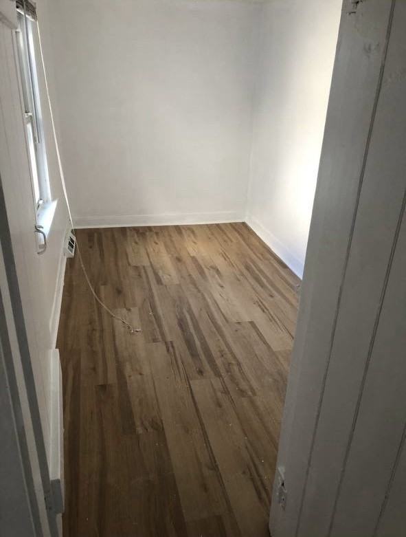 618 Centre St - Photo 5 of 11