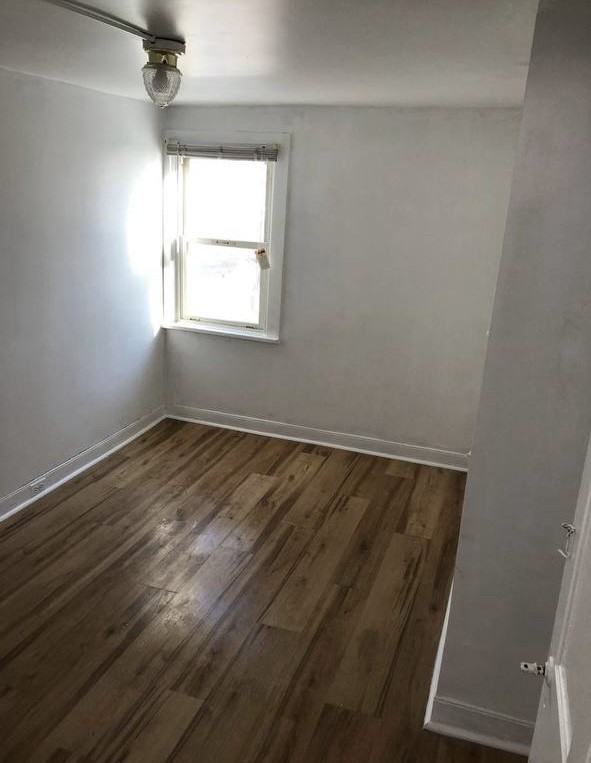 618 Centre St - Photo 6 of 11