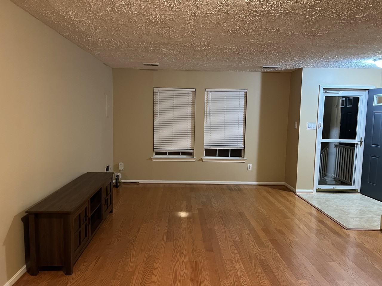 1412 Nestlewood Ct #NA - Photo 5 of 34