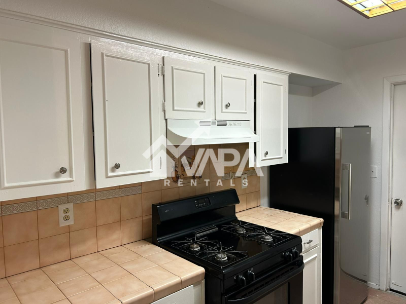 10921 Bob Stone Dr - Photo 2 of 10