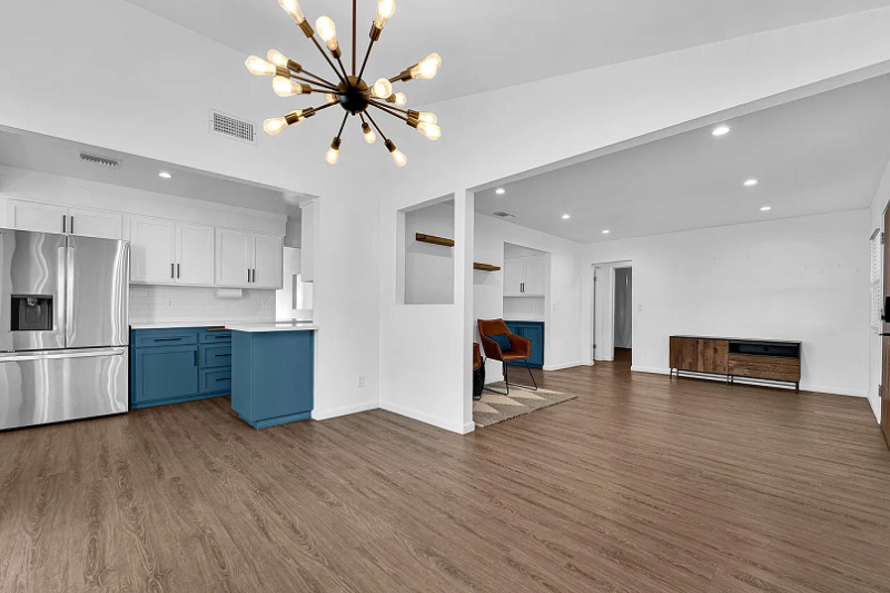 5144 W 141st St - Photo 4 of 20