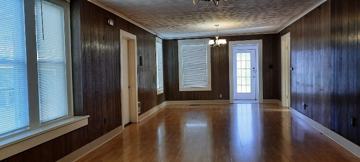 featured image of 719 N 34th St