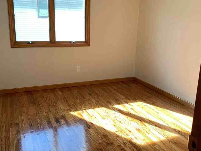 150 Chestnut St - Photo 2 of 7