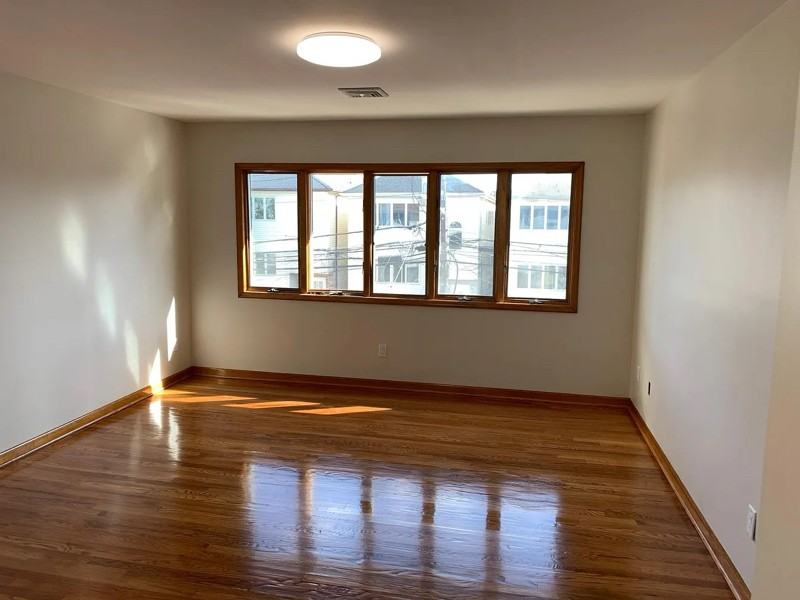 150 Chestnut St - Photo 6 of 7