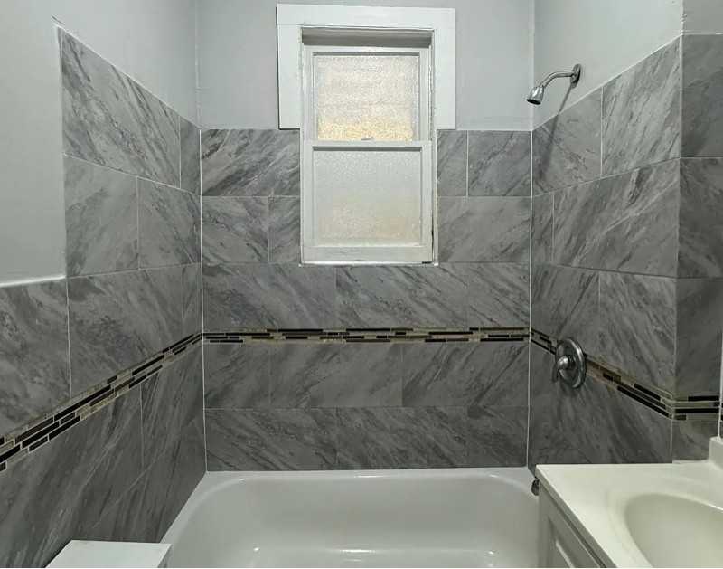 416-418 Leslie St - Photo 4 of 10