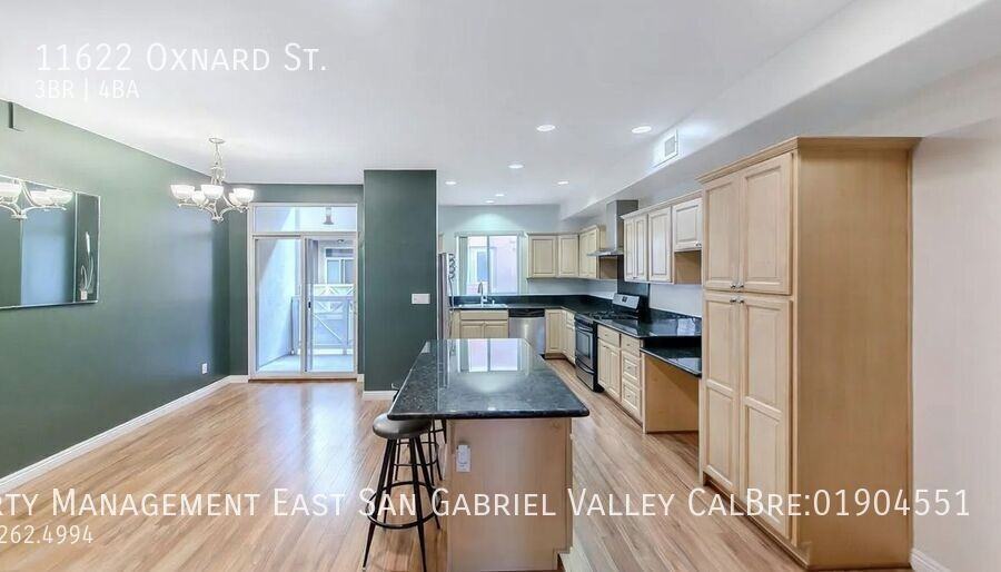 11622 Oxnard St - Photo 2 of 20