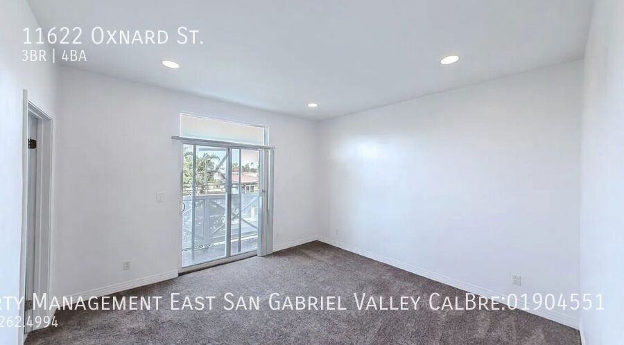 11622 Oxnard St - Photo 6 of 20