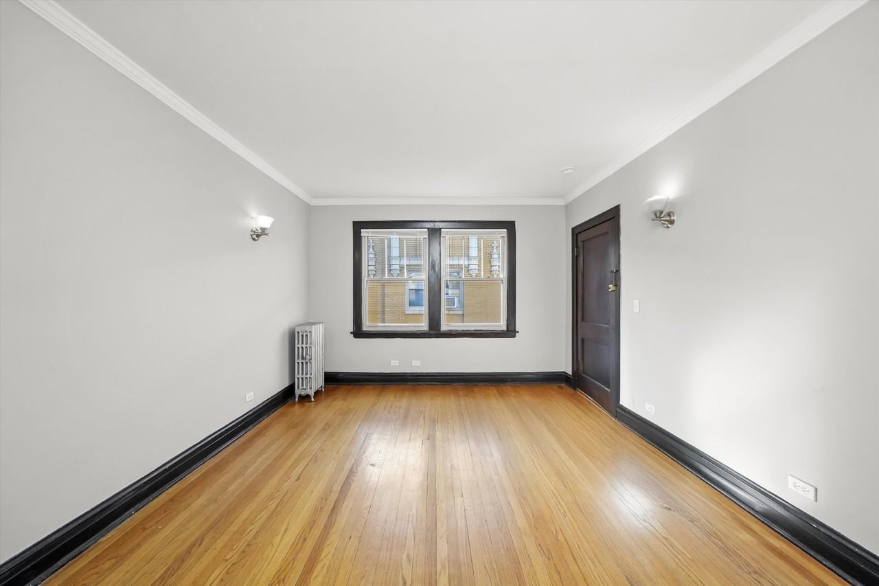 1925B Grove Ave #309 - Photo 2 of 29