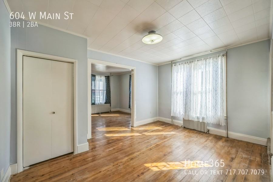 604 W Main St - Photo 3 of 16